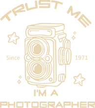 Load image into Gallery viewer, Trust me I'm a Photographer Tshirt