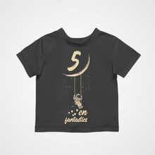 Load image into Gallery viewer, 5 en fantasties Astronaut Kids T-Shirt
